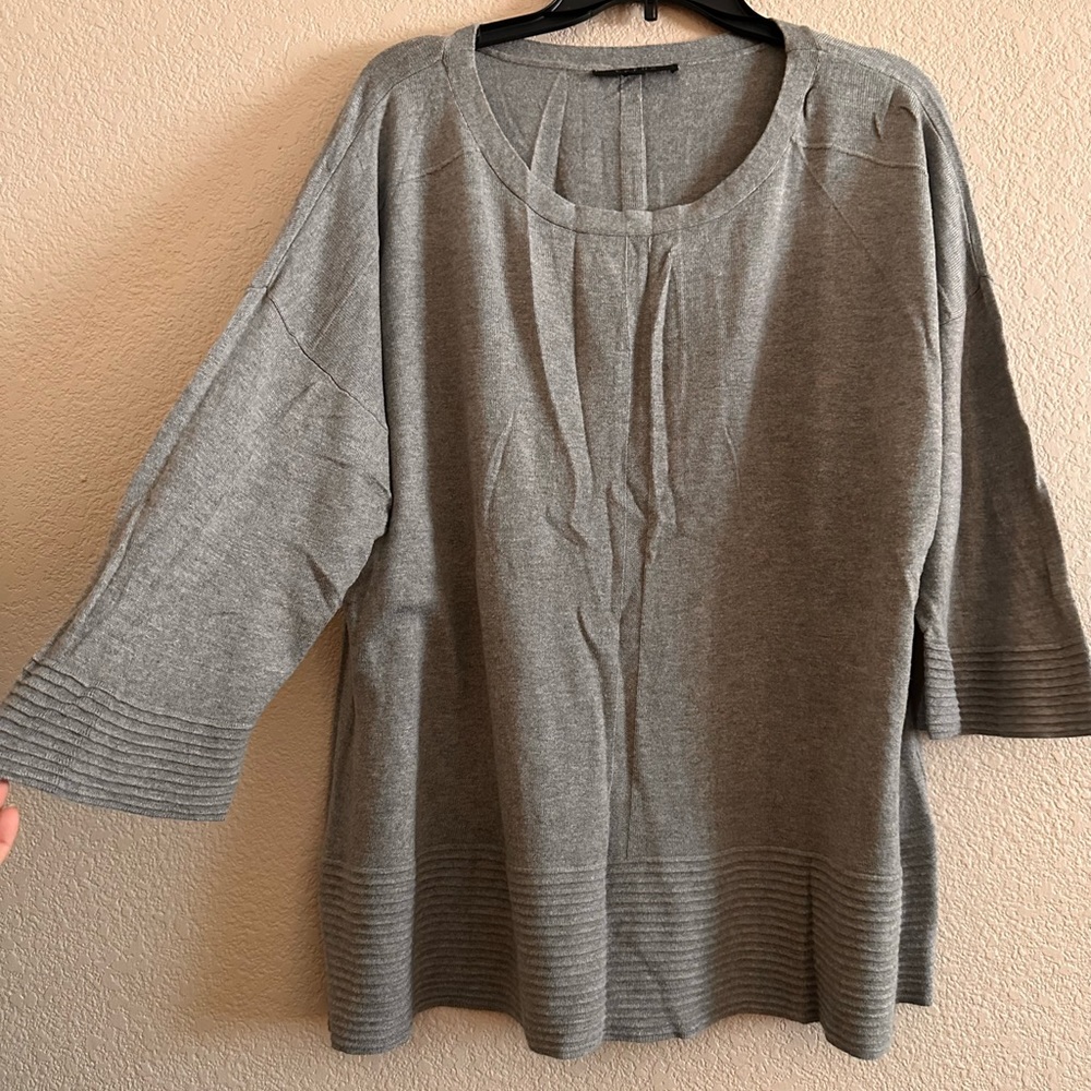 Women's blouse size 2X.